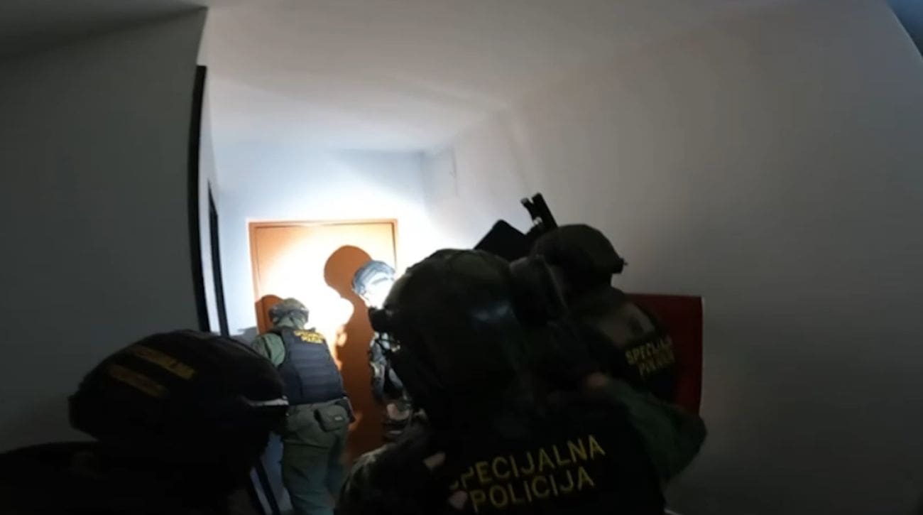 Policija objavila snimku uhićenja vojnika osumnjičenog za dvostruko ubojstvo u Zagrebu